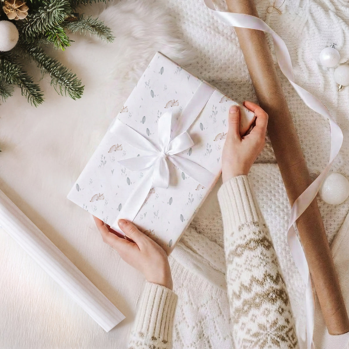 Geschenkpapier "Hurra, endlich da" | gefaltet